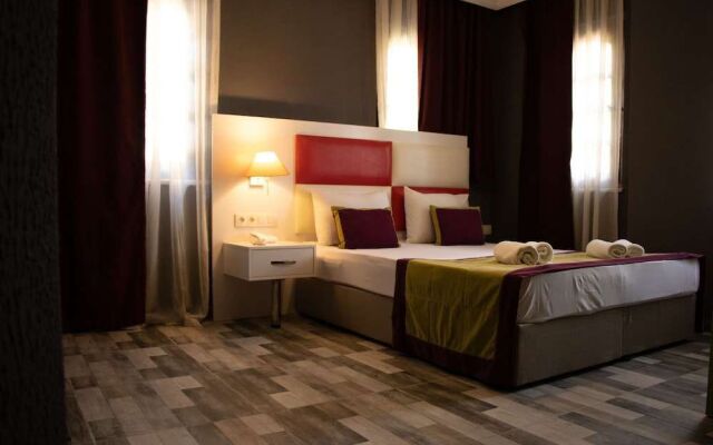 Orange Owl Hotel