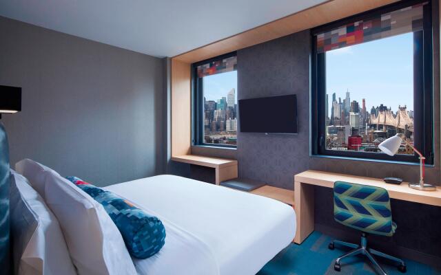 Aloft Long Island City - Manhattan View