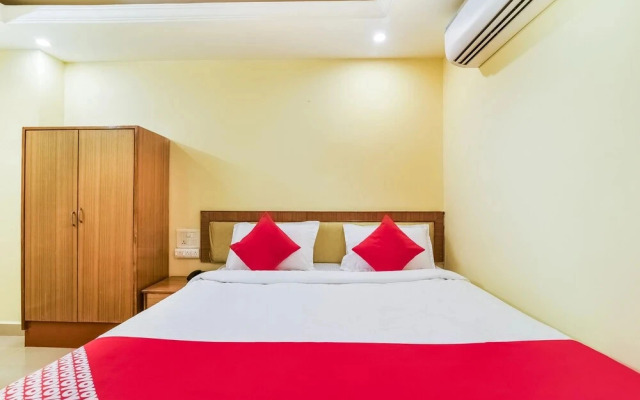 Gayatri Grand by OYO Rooms