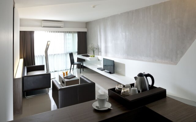 Nine Forty One Hotel