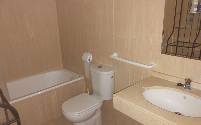 Nice Apartment With Wifi and Parking Space