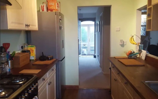 Cosy 2 Bedroom House in South Bristol