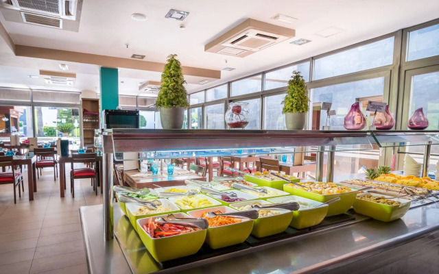 Livvo Corralejo Beach Hotel