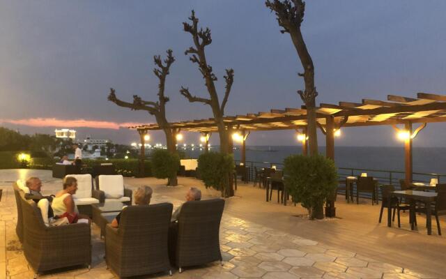 High Life Hotel