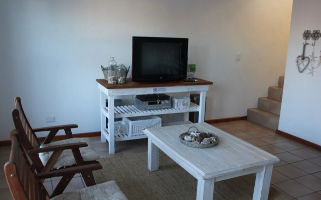 4 Birds view Self catering