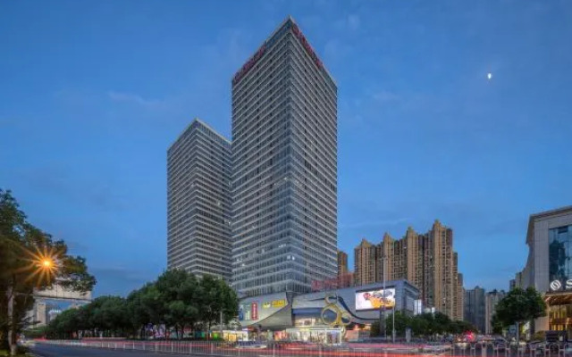 Youth Sunshine Hotel (Xiangtan Gaoxin Wanda Plaza)