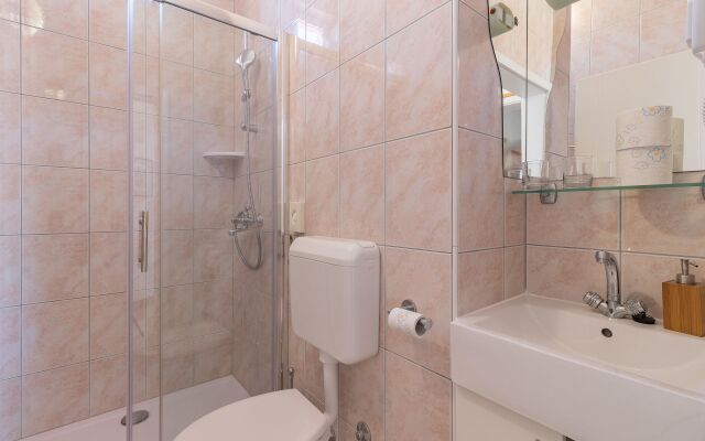 Apartment Dream - 20 m from sea: Gold Medulin, Istria