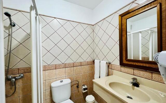 Apartamentos Frontera