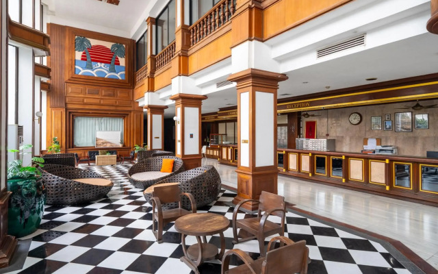Welcome Plaza Hotel