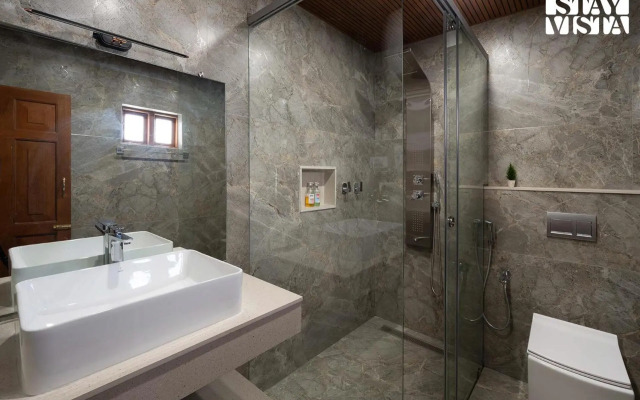 StayVista at Greenwood Bungalow