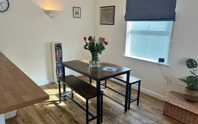 Bromyard-apartment-2br-parking-5mintocitycenter