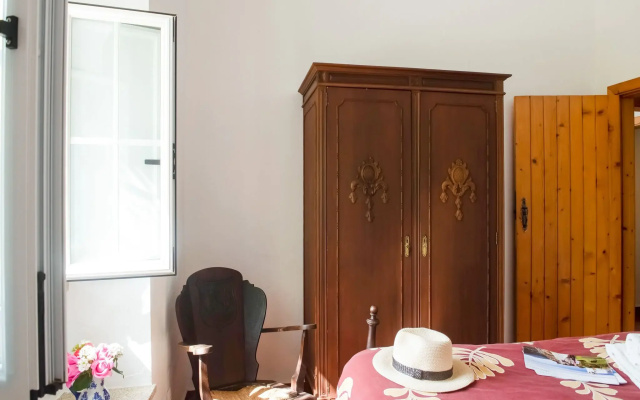 Farmhouse Dreams: Explore and Relax