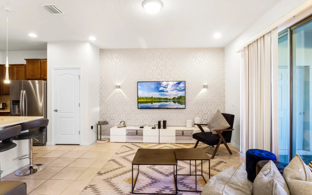 2422DUBAI, Kissimmee, US