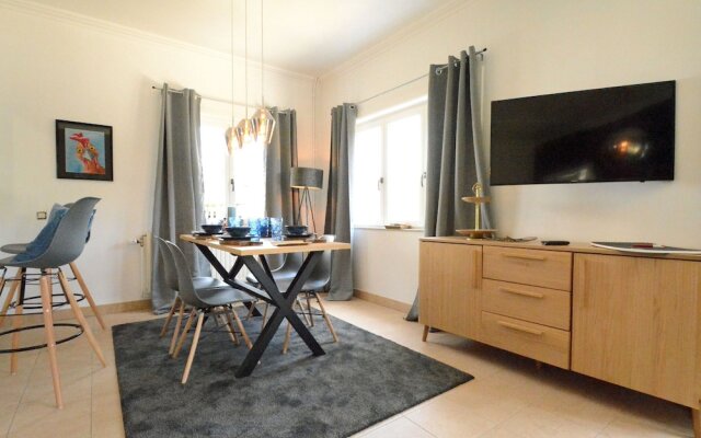 Modern Holiday Home in Waulsort with Terrace