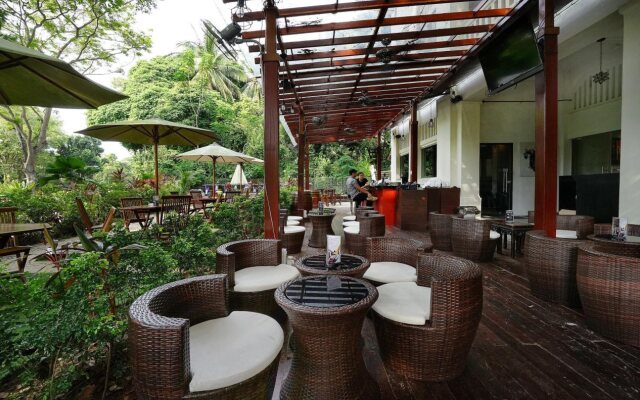 Raintr33 Hotel Singapore