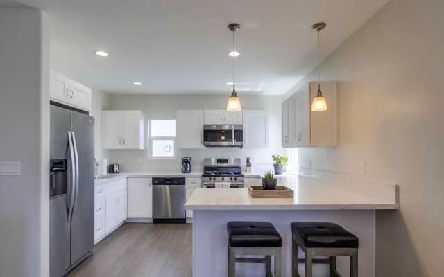 Coastal Horizon - 6 Br Home