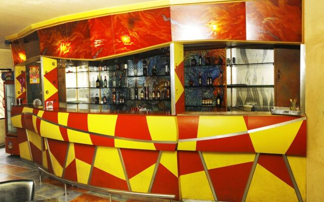 OYO 14406 Hotel Subashree