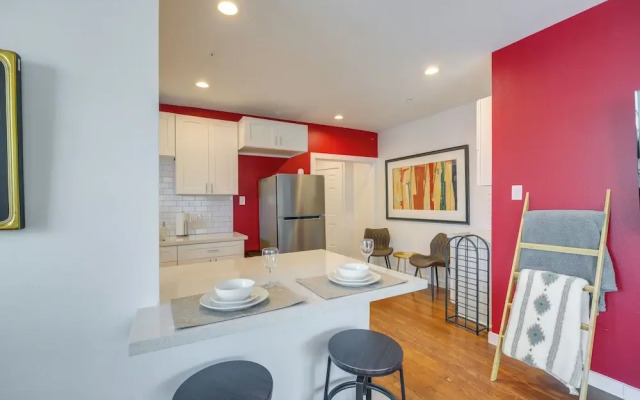 Pet-friendly Houston Apartment: 1 Mi to Downtown!