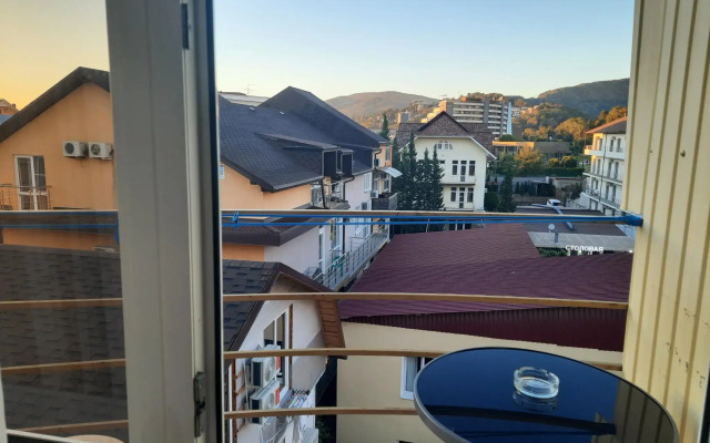 Leo Grand Guest house