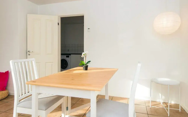 Apartment, 250m From Coast