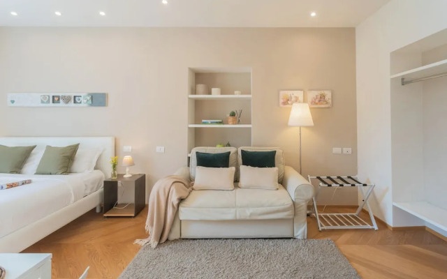 MT Studio by Rent All Como