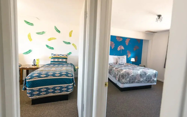 1 or 3 Bedroom Apartment with Full Kitchen