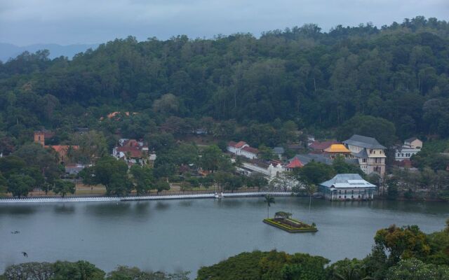 Sandriana Lake View