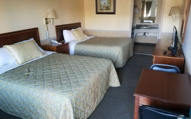 Traveler's Choice Motel