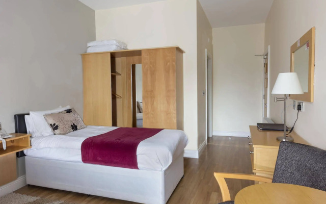 Coach House Hotel