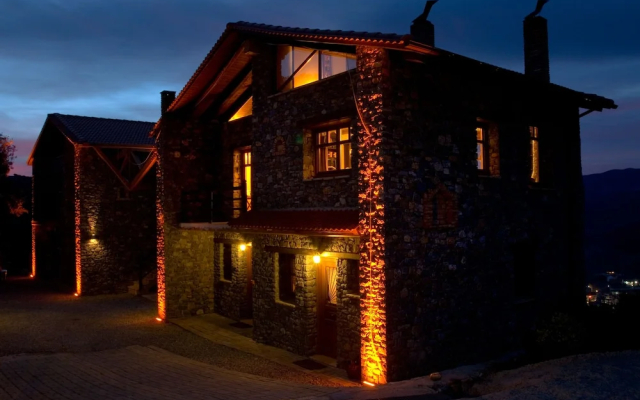 Azanias Chalet