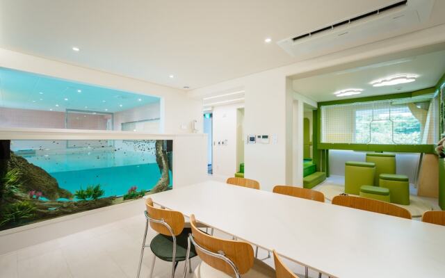 Pico Kids Pool Villa