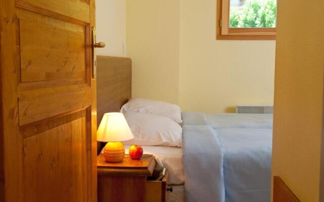 Adonis Fontaine du Roi by Olydea