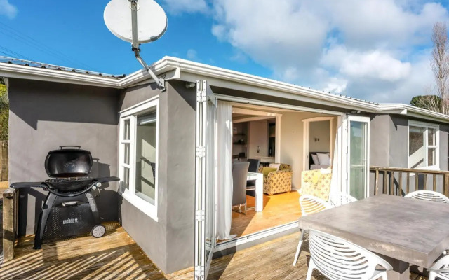 Eden Escape Onetangi