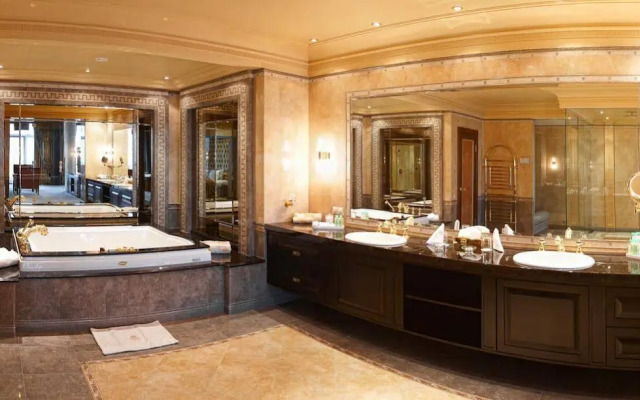 Royal Spa & Hotel Resort