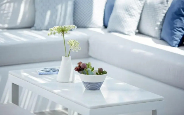 Milos Breeze Boutique Hotel