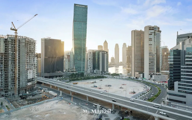 2BR w Canal & Burj View Near Dubai Mall