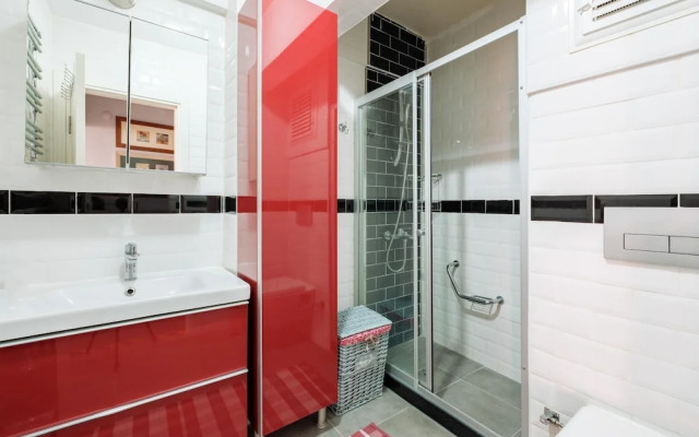 Lovely Flat w Balcony 5 min to Istiklal Ave