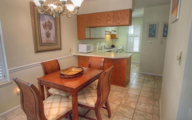 La Vista - 2 Br Condo