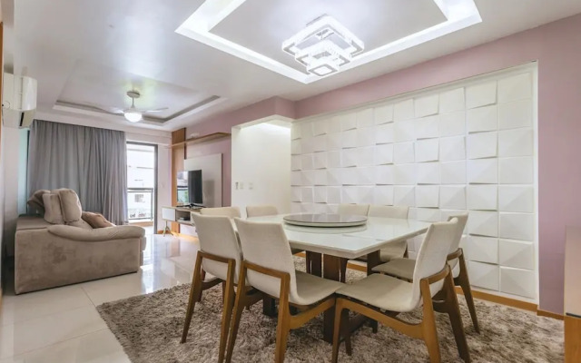 Apto com Piscina Wifi Ar-condicionado e Garagem