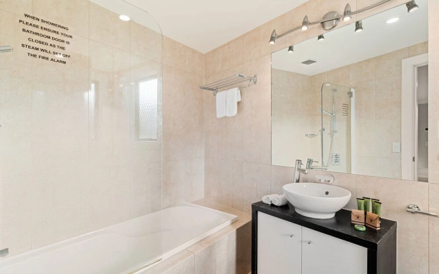 6-Bedroom Penthouse Apartment - The Beacon