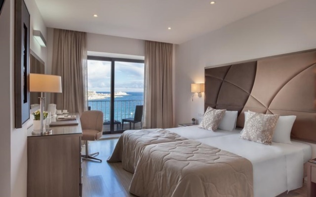 Plaza Suite Regency Hotel