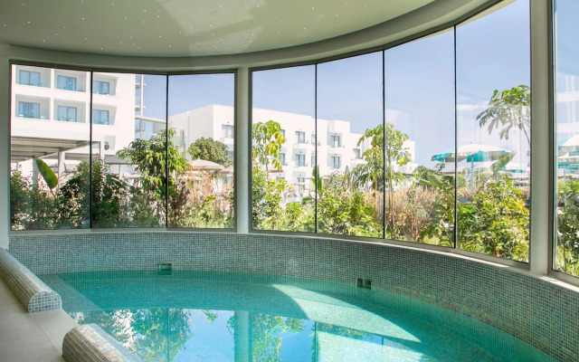 Atlantica Aqua Blue Hotel