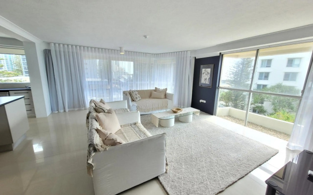 Surfers Chalet