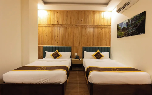 LuckyStar Hotel
