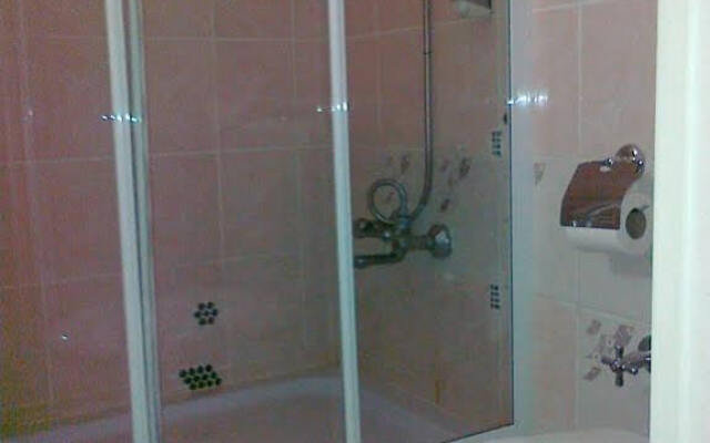 Oz Cakir Hotel