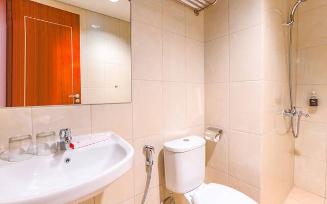 Super Oyo Collection O 16 Vittoria Residence