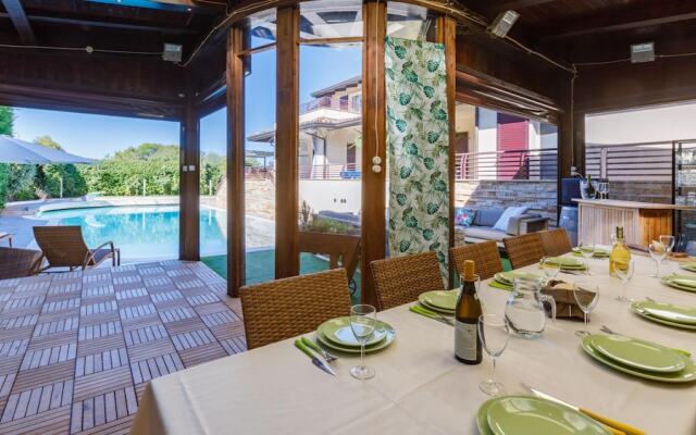 Villa Alais 8 Emma Villas