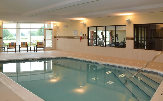 Courtyard by Marriott Youngstown Canfield