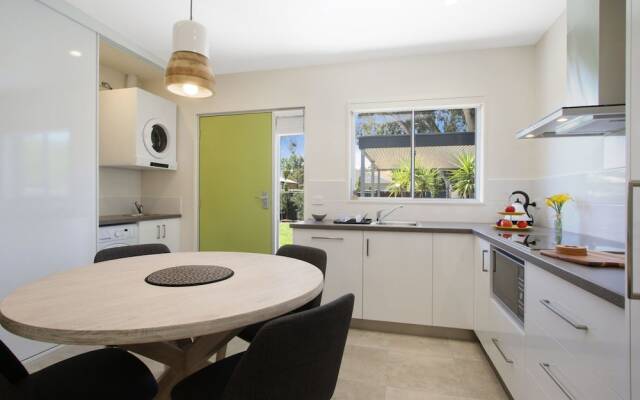 18 on Rayner - swish apartment Myrtleford