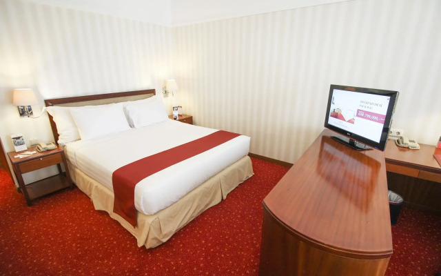 REDTOP Hotel & Convention Center